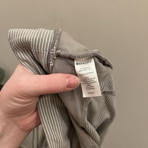 Athleta women gray white striped shorts size Medium - Picture 5 of 5